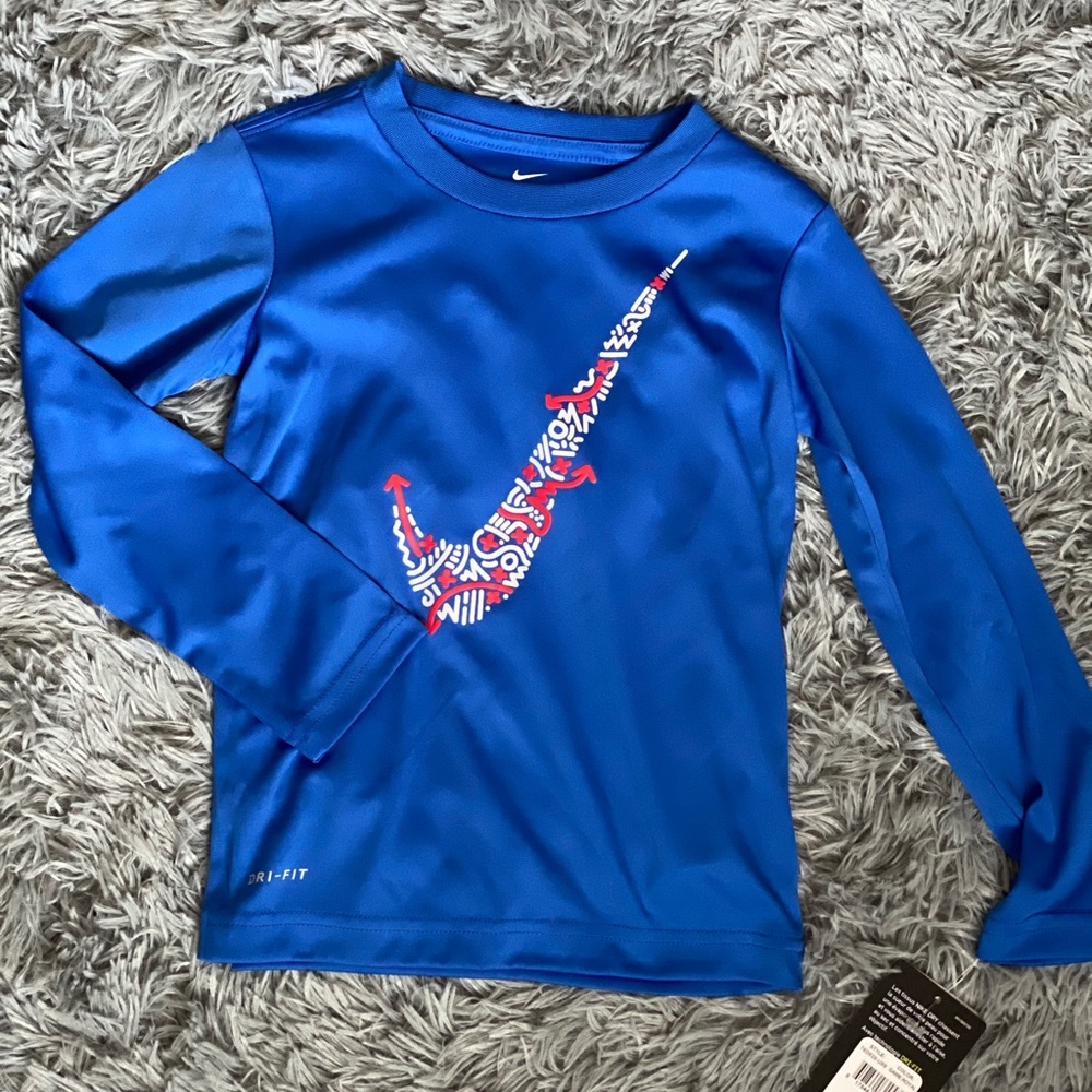 🛑SOLD🛑 4T Nike top